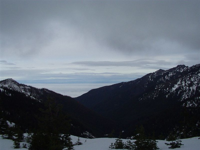 Looking East from Hurricane Hill as the fog began to roll in on us.