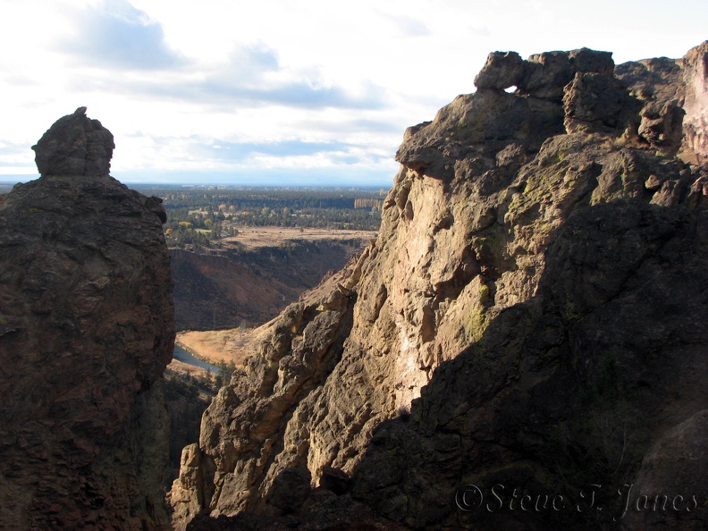Some rocks seem precariously balanced on the peaks of Smith Rock State Park.