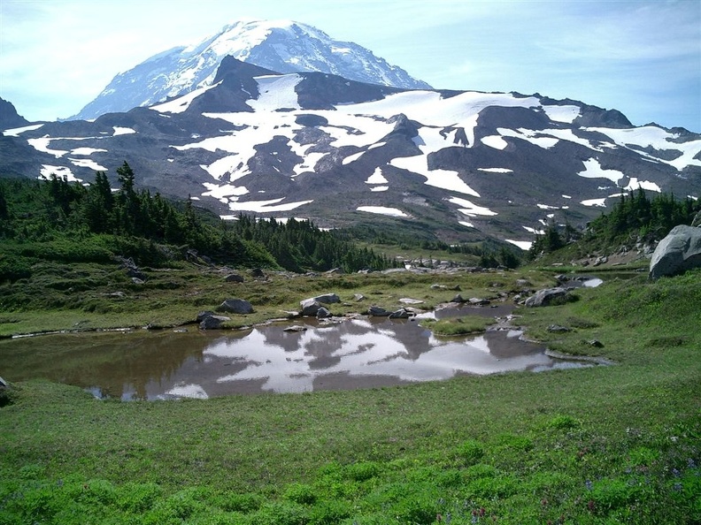 A nice tarn located in Spray Park