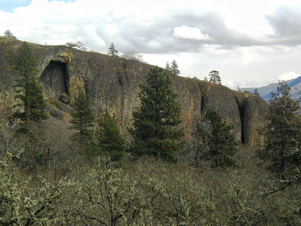 Stone Arch in basalt looking east along Catherine Creek in the Columbia Gorge 