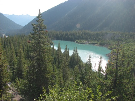 A large moraine lake below the Emmons Moraine Trail.