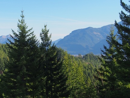 There are some nice views of the Gorge as you near Greenleaf Falls.