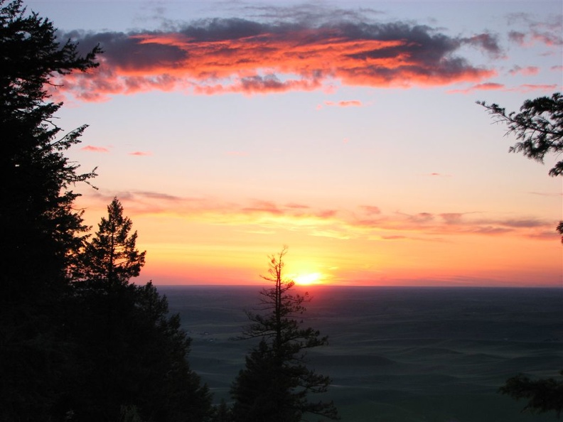 Sunset over the Palouse from the top of Kamiak Butte.