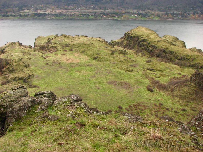 The Cherry Orchard Trail passes along this nice area that looks perfect for viewing the Gorge.