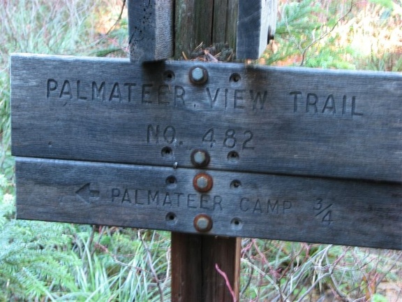 As with most Forest Service trails, the trails are well marked. This horse camp is near the cutoff for Palmateer Point.