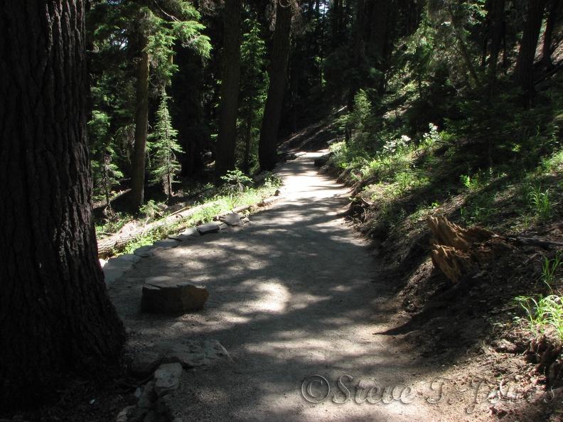 The wide, well groomed trail travels through Kerr Valley.