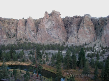 The Crooked River makes a big oxbow around Smith Rock State Park.