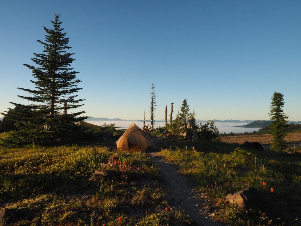 Nice to have a camp above the clouds.